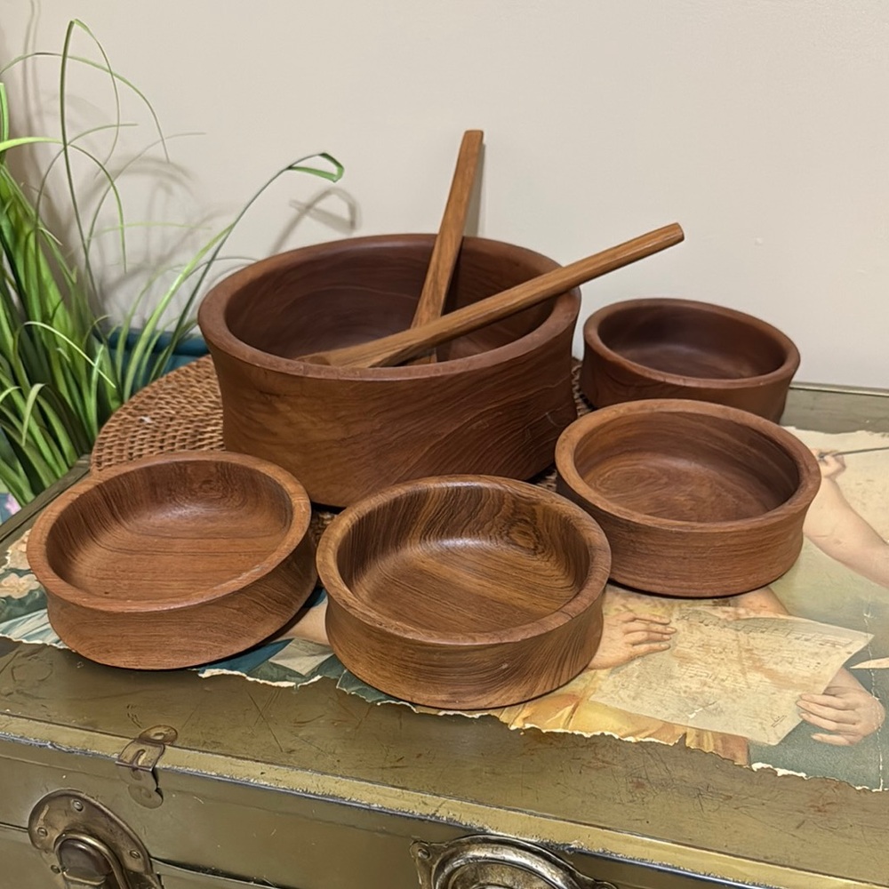Hand turned 7 piece teak wood serving salad bowl set